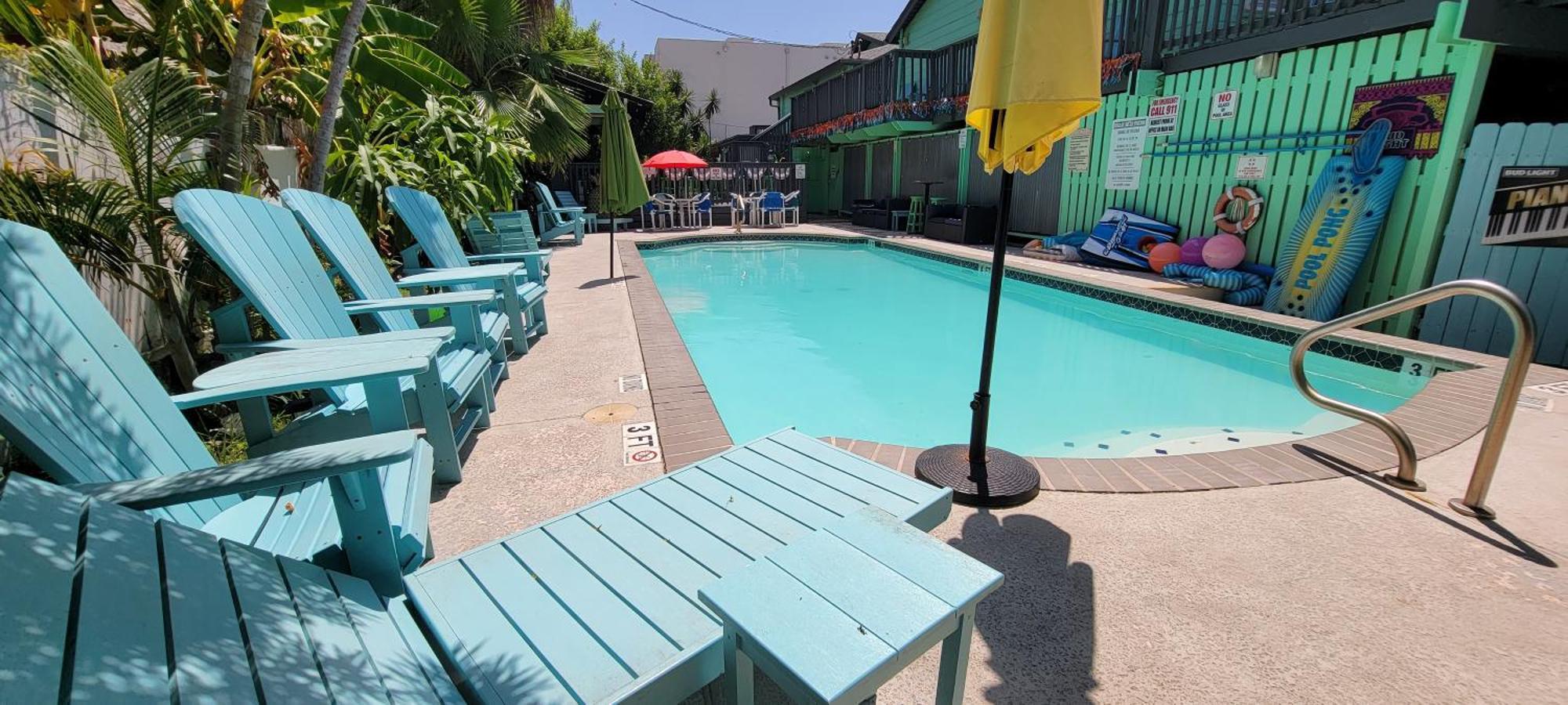 Upper Deck Hotel And Bar - Adults Only 南帕诸岛 外观 照片