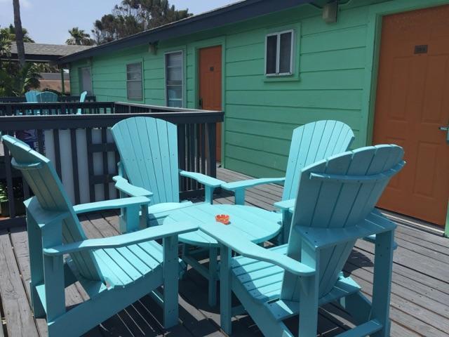 Upper Deck Hotel And Bar - Adults Only 南帕诸岛 外观 照片